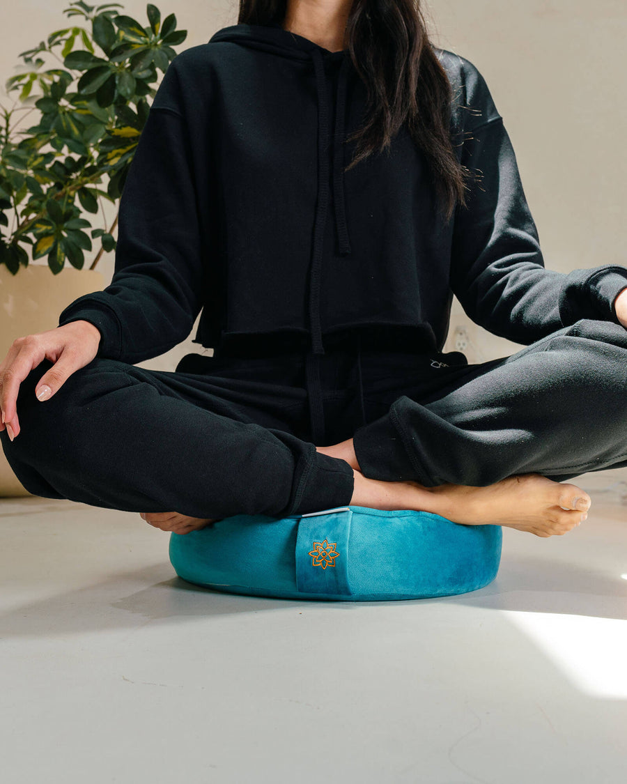 Mindful and Modern Review: Luxe Velvet Meditation Cushion
